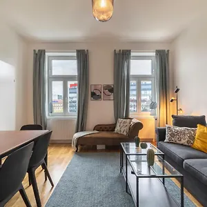  Apartment Josef's I Comfort I Metro Access