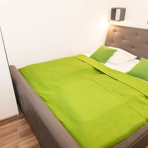 Apartment Apartment Diefenbachgasse, Vienna